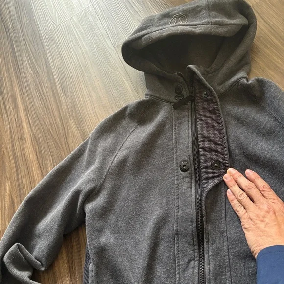 Lululemon Men's Deep Cove Full Zip Charcoal Gray Hoodie - Picture 6 of 13